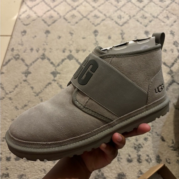 UGG Shoes - Grey Ugg Neumel II Graphic